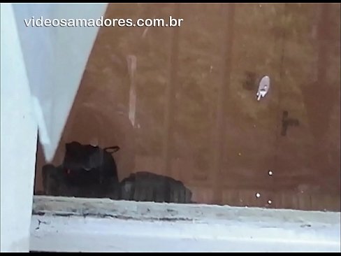 ❤️ Напален човек ја гледа својата девојка со друг дечко, снима ебано видео без да ја вознемирува двојката ️  Секс кај нас ❤