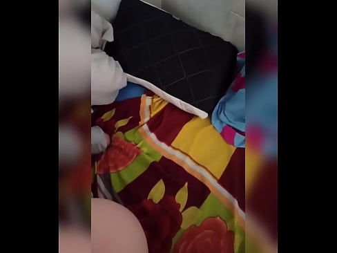 ❤️ Мојата цимерка останува сама дома затоа што маж и оди на одмор и ја користам приликата да ја ебам и да и го наполнам задникот со млеко ️  Секс кај нас ❤